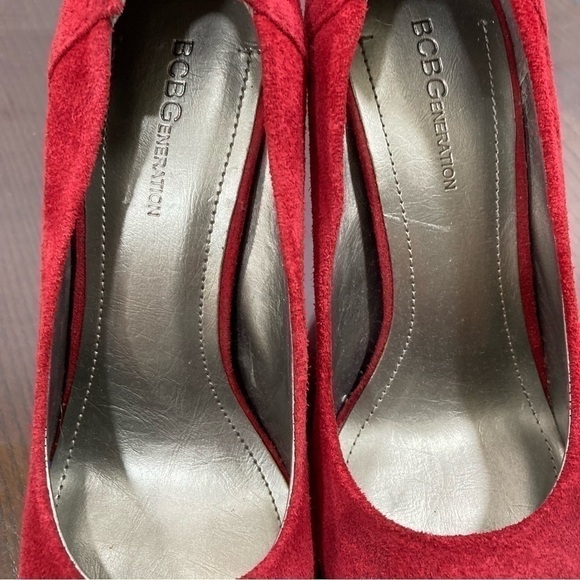 BCBGeneration Red Suede Leather round toe block heel pumps in size 7!new - Picture 10 of 17